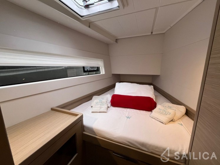 Lagoon 40 - Yacht Charter Sailica