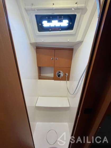 Bavaria 46 Cruiser - Yacht Charter Sailica