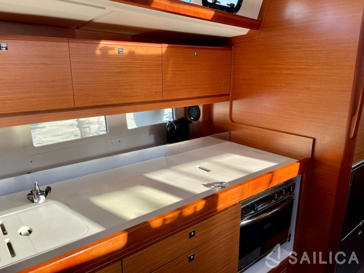 Dufour 460 GL - Yacht Charter Sailica