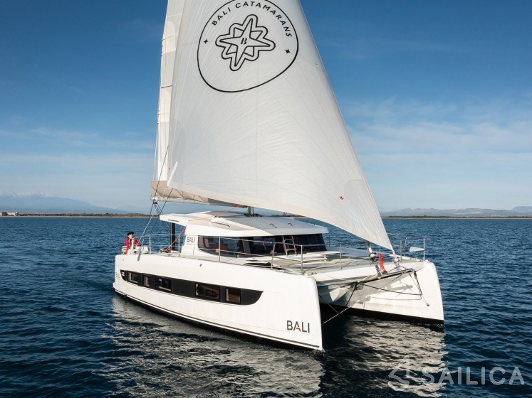 Bali Catsmart - Yacht Charter Sailica
