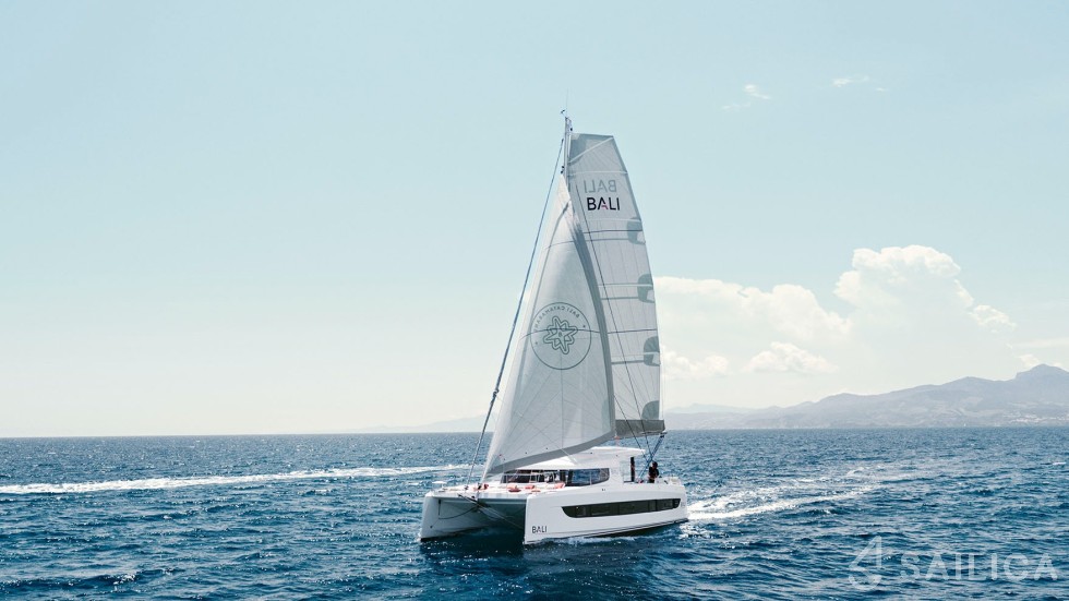 Bali Catsmart - Yacht Charter Sailica