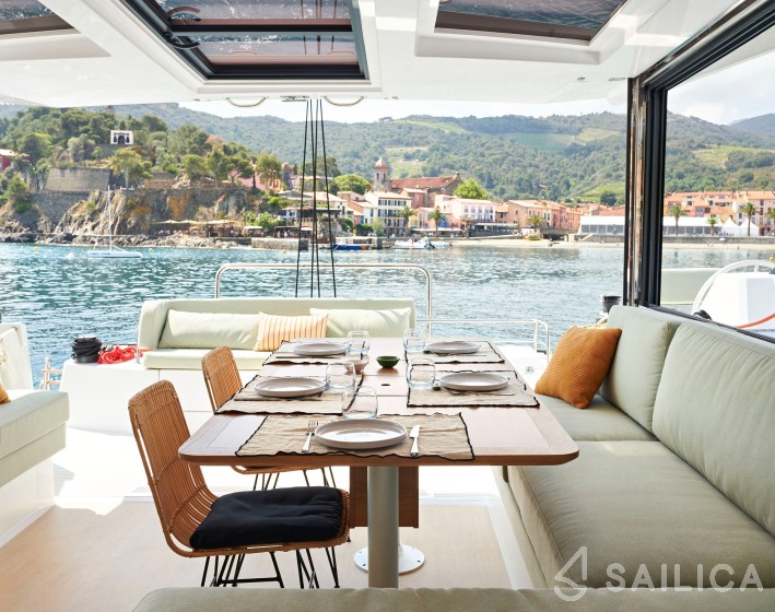 Bali Catsmart - Yacht Charter Sailica