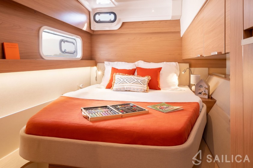 Bali Catspace - Yacht Charter Sailica