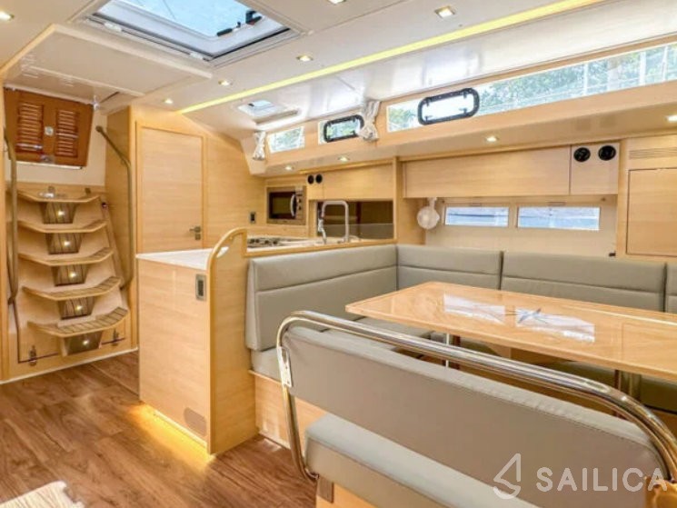 Delta 47 - Yacht Charter Sailica