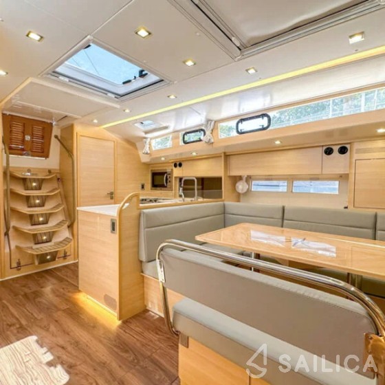 Delta 47 - Yacht Charter Sailica