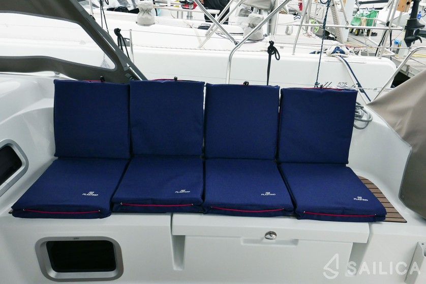 Sun Odyssey 519 - Yacht Charter Sailica