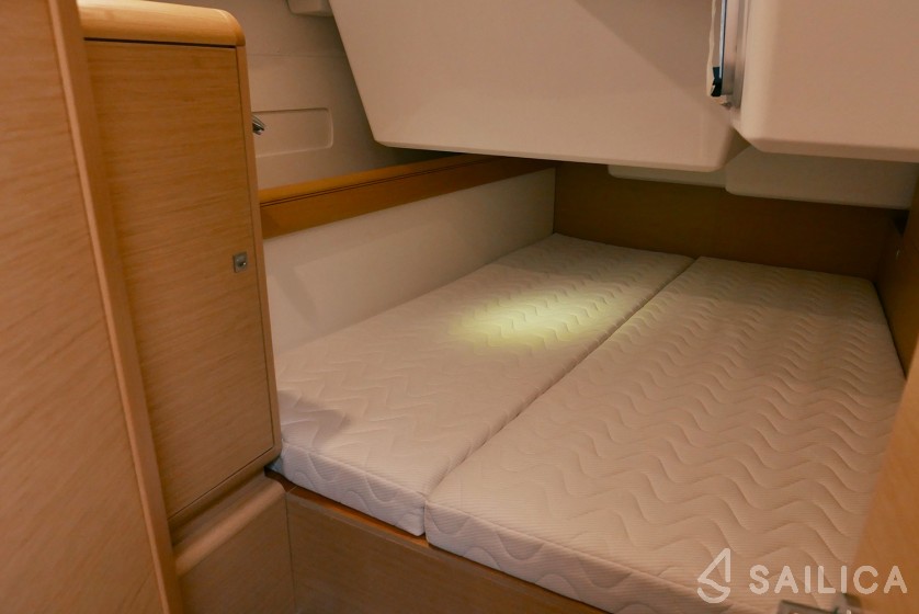 Sun Odyssey 519 - Yacht Charter Sailica