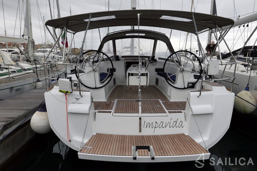Sun Odyssey 519 - Yacht Charter Sailica