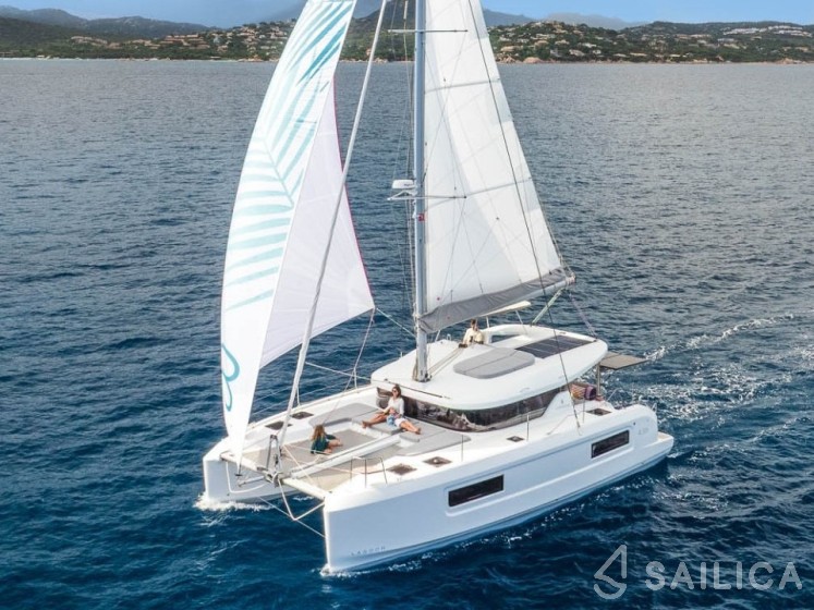 Lagoon 38 - Yacht Charter Sailica