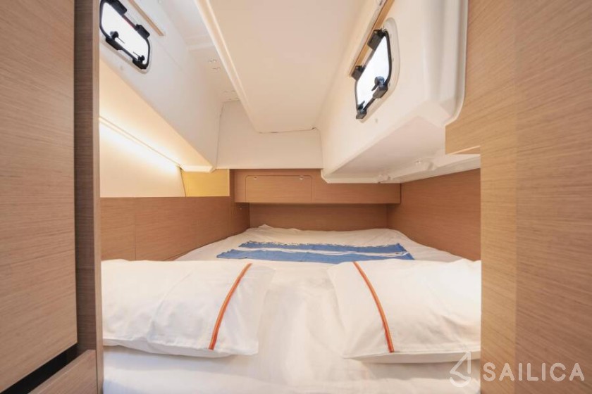 Sun Odyssey 350 - Yacht Charter Sailica