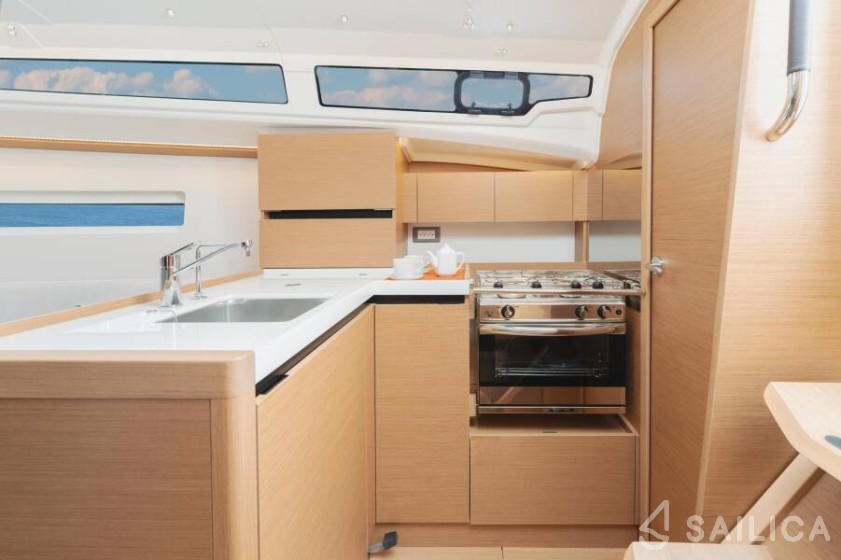 Sun Odyssey 350 - Yacht Charter Sailica