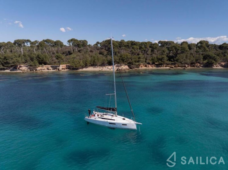Sun Odyssey 350 - Yacht Charter Sailica