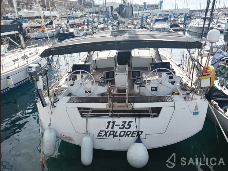 Oceanis 55.1 - Yacht Charter Sailica