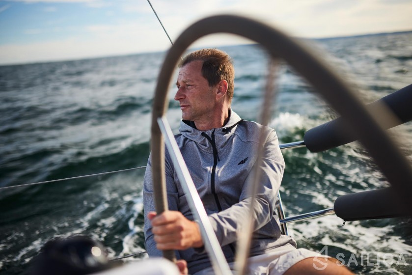 Maxus 35 - Yacht Charter Sailica