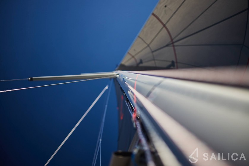 Maxus 35 - Yacht Charter Sailica