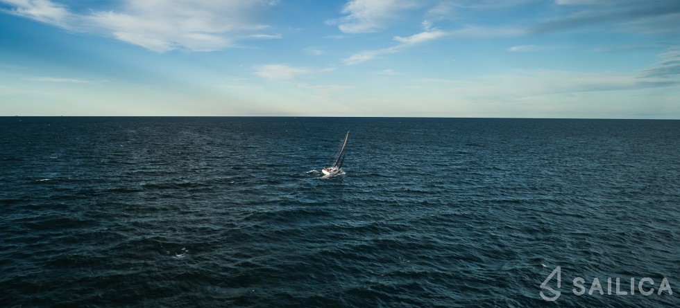 Maxus 35 - Yacht Charter Sailica