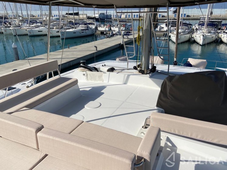 Bali 4.8  - Yacht Charter Sailica