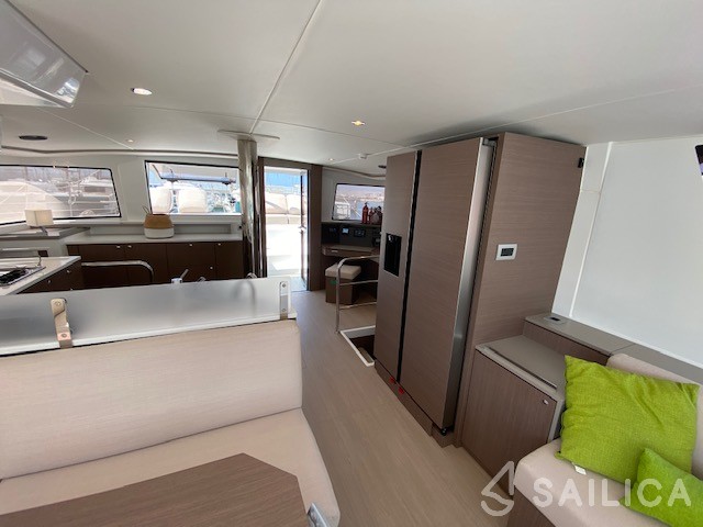 Bali 4.6 - Yacht Charter Sailica
