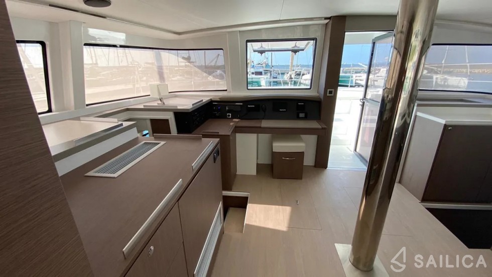 Bali 4.8  - Yacht Charter Sailica