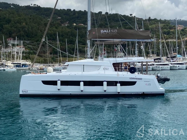 Bali 4.8  - Yacht Charter Sailica
