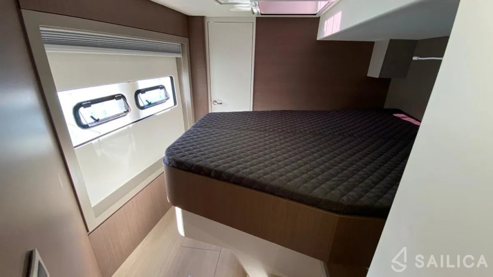 Bali 4.8  - Yacht Charter Sailica