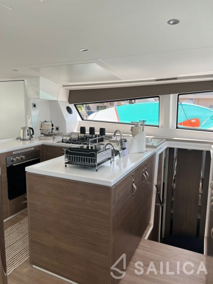 Bali 5.4. - Yacht Charter Sailica