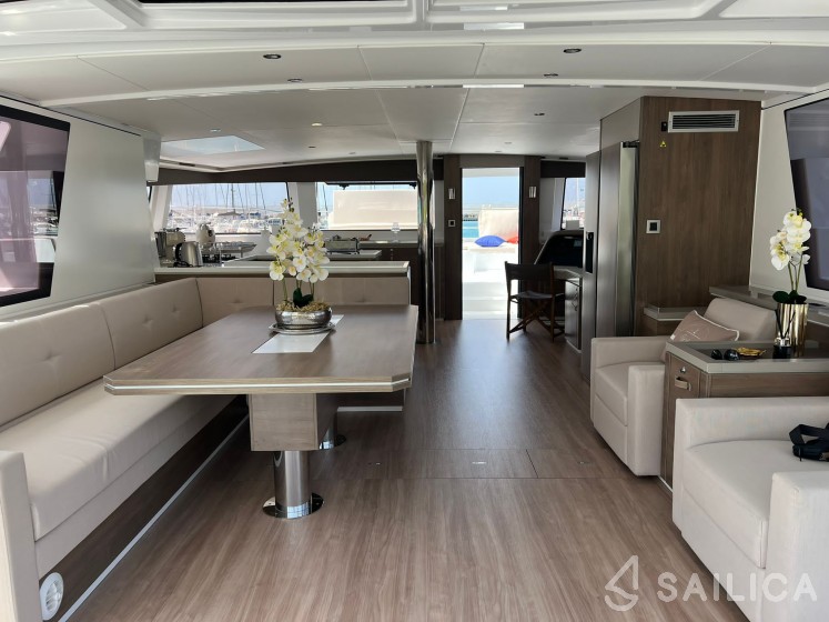 Bali 5.4. - Yacht Charter Sailica
