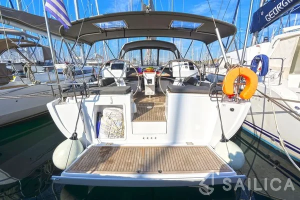 Hanse 455 - Yacht Charter Sailica