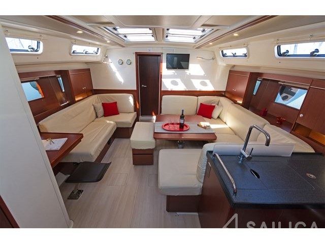 Hanse 455 - Yacht Charter Sailica