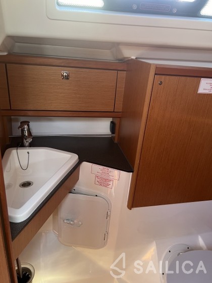 Bavaria 34 - Yacht Charter Sailica