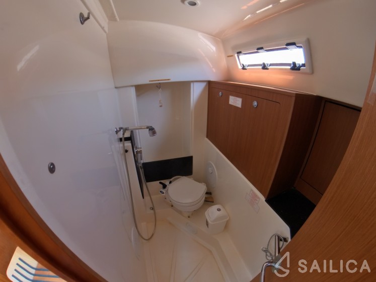 Bavaria 32 Cruiser - Yacht Charter Sailica
