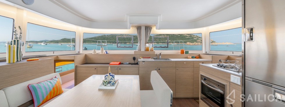 Lagoon 38 - Yacht Charter Sailica