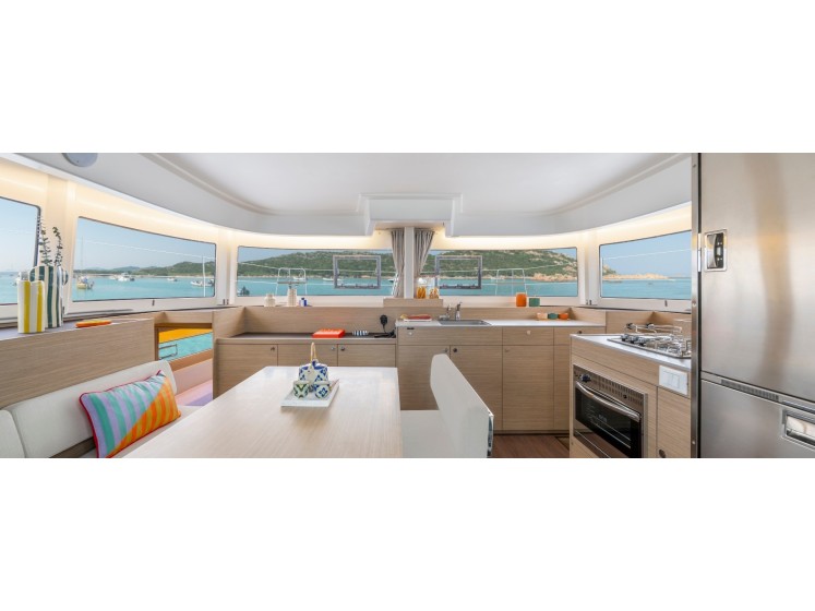 Lagoon 38 - Yacht Charter Sailica