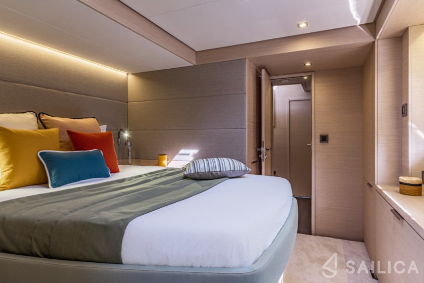 Lagoon 55 - Yacht Charter Sailica