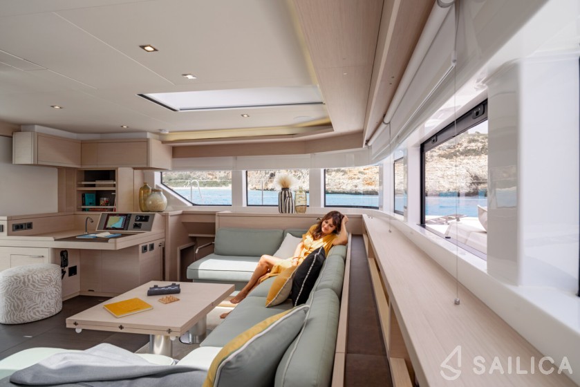 Lagoon 55 - Yacht Charter Sailica