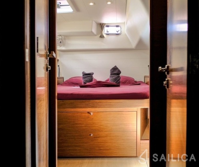 Lagoon 450 S - 4 + 2 cab. - Yacht Charter Sailica