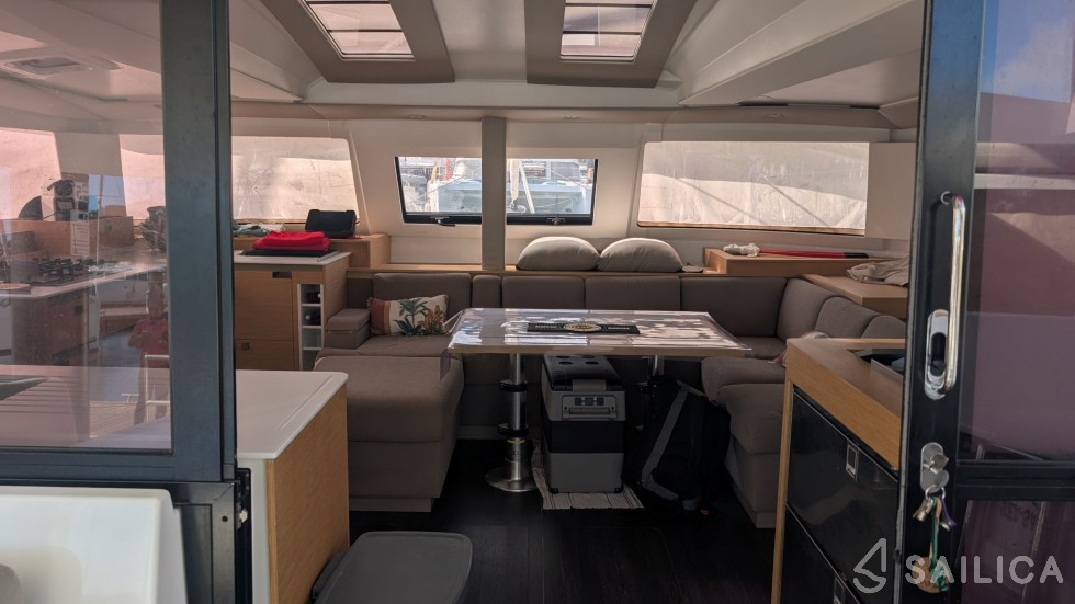 Elba 45 - Yacht Charter Sailica