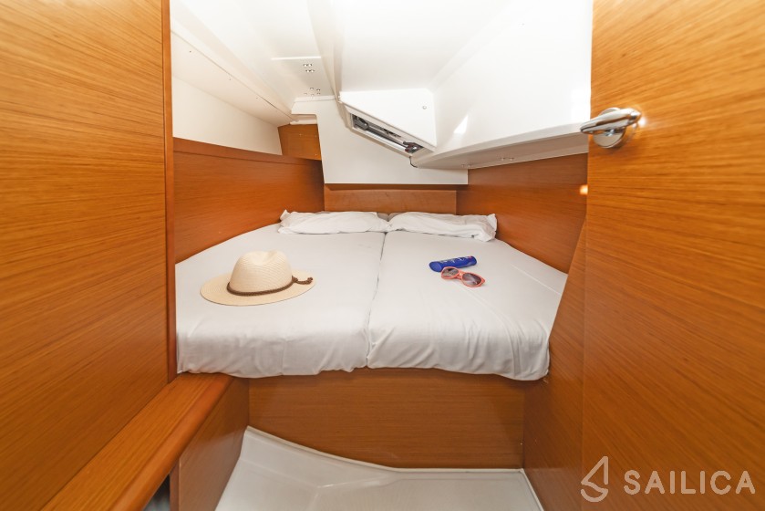Sun Odyssey 349 - Yacht Charter Sailica