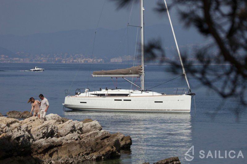 Sun Odyssey 419 - Yacht Charter Sailica