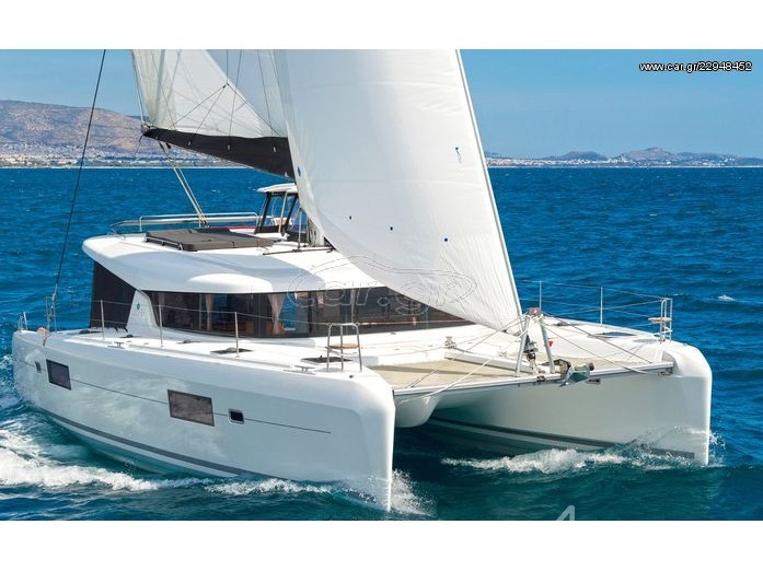 Lagoon 42 - Yacht Charter Sailica