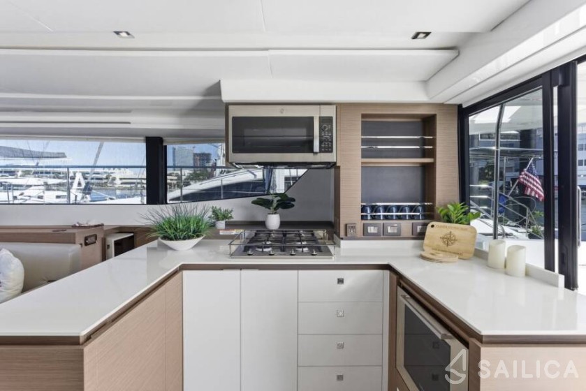 Leopard 53 - Yacht Charter Sailica