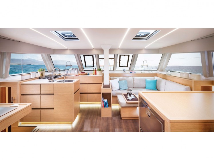 Nautitech 46 Fly - Yacht Charter Sailica