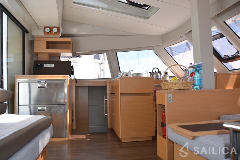 Nautitech 46 Fly - Yacht Charter Sailica