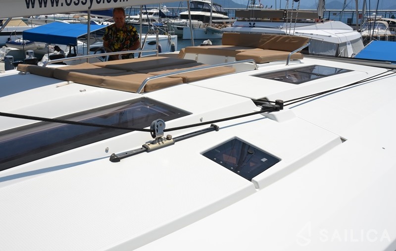 Helia 44 - Yacht Charter Sailica