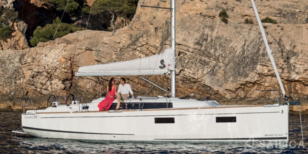 Oceanis 38.1 - Yacht Charter Sailica