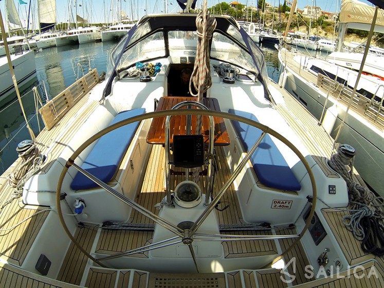 Grand Soleil 45 - Yacht Charter Sailica