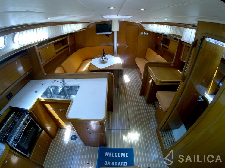 Grand Soleil 45 - Yacht Charter Sailica