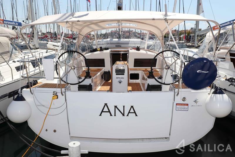 Sun Odyssey 440 - Yacht Charter Sailica