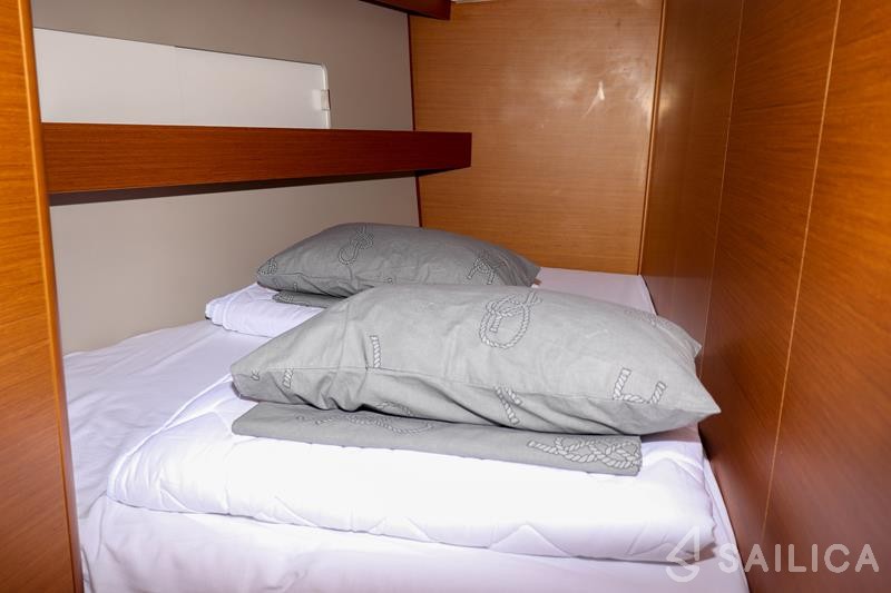 Sun Odyssey 440 - Yacht Charter Sailica