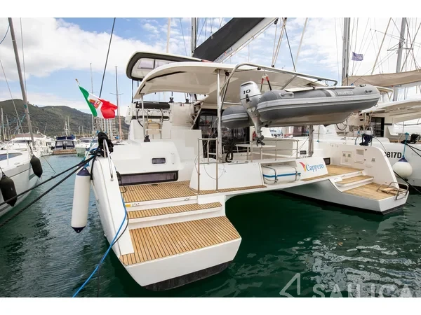 Lagoon 42 - Yacht Charter Sailica